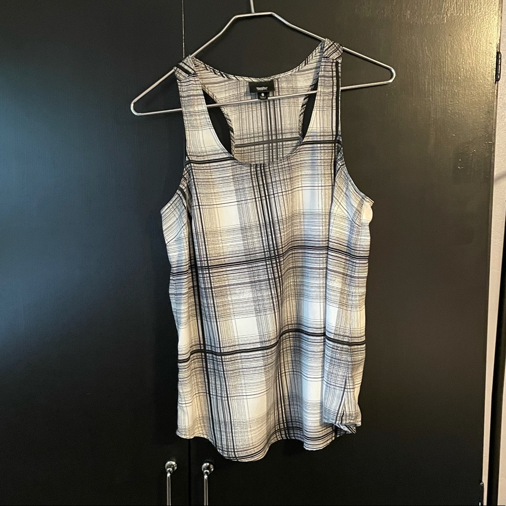 Silky Black/White Tank